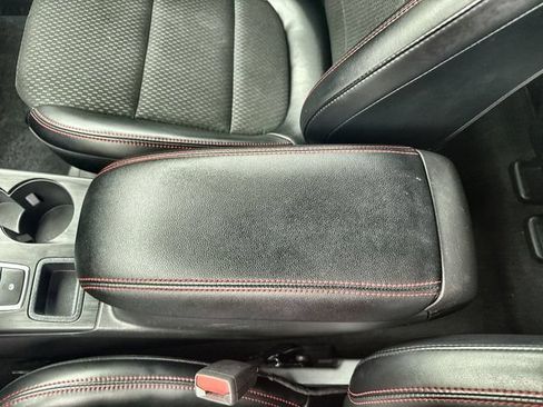 Used 2025 Ford Escape ST-Line w/ Tech Pack #1 AWD/4WD image 21