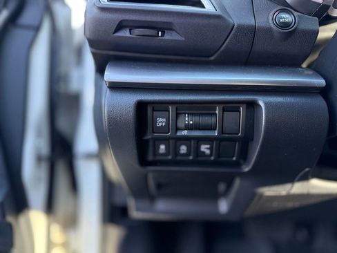 Used 2020 Subaru Crosstrek 2.0i Limited w/ Moonroof Package w/Navigation image 74