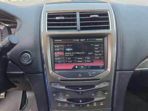 Used 2011 Lincoln MKX AWD w/ 102A Rapid Spec Order Code image 27