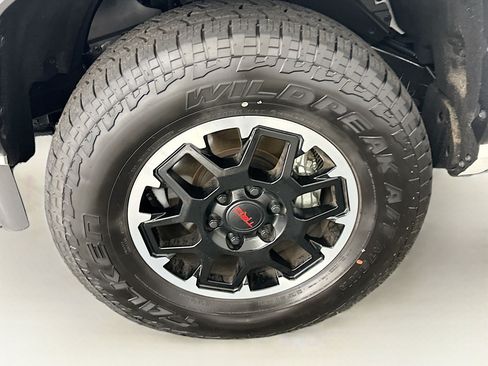 Used 2026 Toyota Tacoma TRD Off-Road AWD/4WD image 11