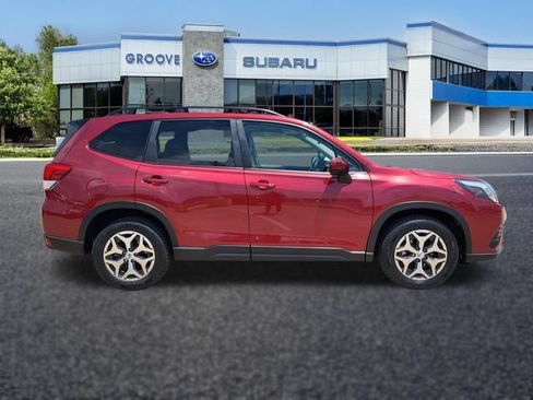 Certified 2024 Subaru Forester Premium AWD/4WD image 2
