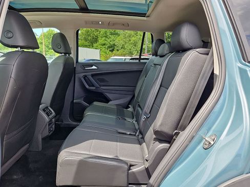 Used 2019 Volkswagen Tiguan SE FWD image 30