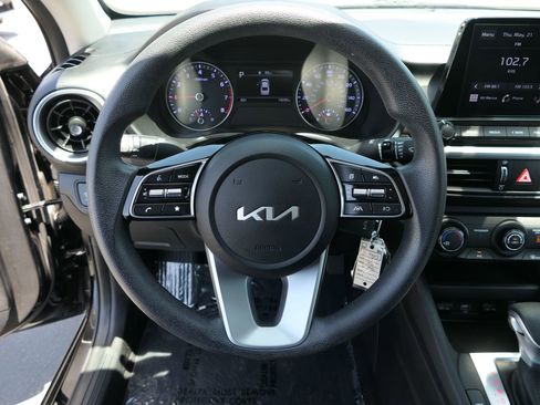Used 2023 Kia Forte LXS FWD image 17