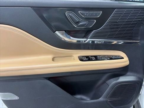 Used 2022 Lincoln Corsair Reserve w/ Equipment Group 201A image 18