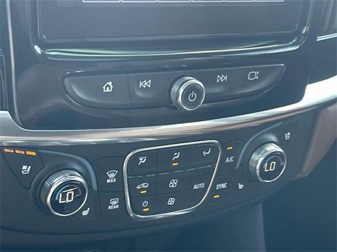 Used 2021 Chevrolet Traverse High Country image 21