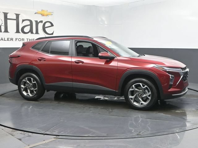 Used 2025 Chevrolet Trax LT w/ Driver Confidence Package FWD image 50