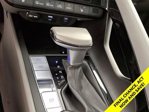 Certified 2025 Hyundai Elantra SEL FWD image 21