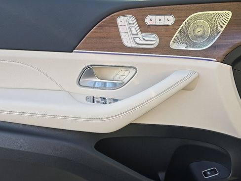 New 2026 Mercedes-Benz GLS 450 4MATIC image 12
