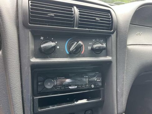 Used 2004 Ford Mustang GT RWD image 29