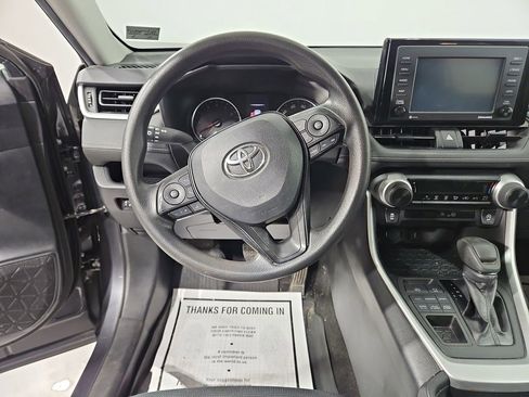 Used 2020 Toyota RAV4 LE image 13