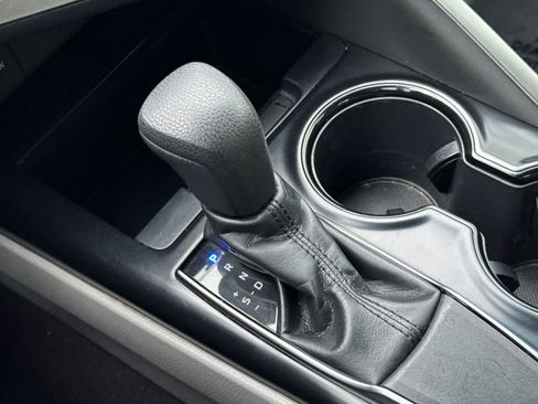 Used 2018 Toyota Camry L image 20