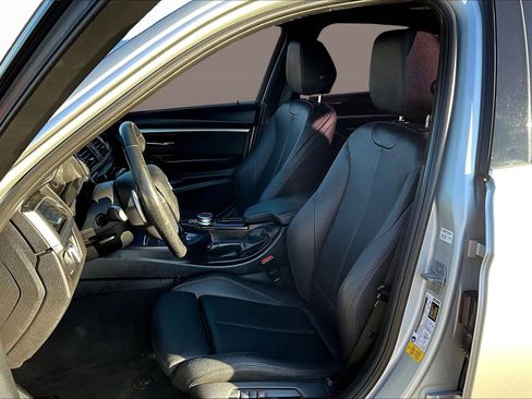 Used 2018 BMW 330i Sedan w/ Convenience Package image 24