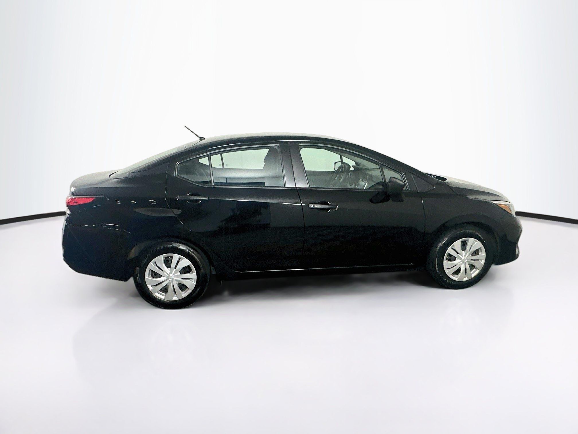 Used 2025 Nissan Versa S FWD image 10