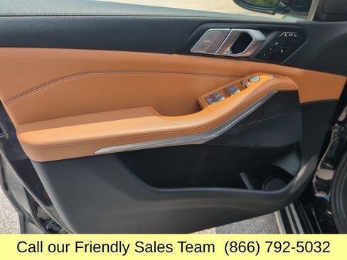 Used 2022 BMW X7 xDrive40i w/ Premium Package AWD/4WD image 13