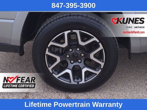 Used 2025 RAM 1500 Laramie image 10