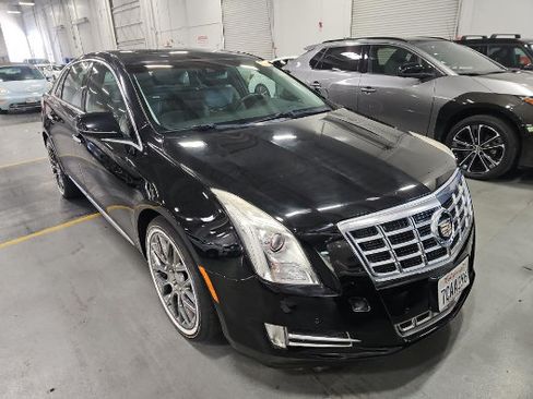 Used 2013 Cadillac XTS Premium FWD image 3