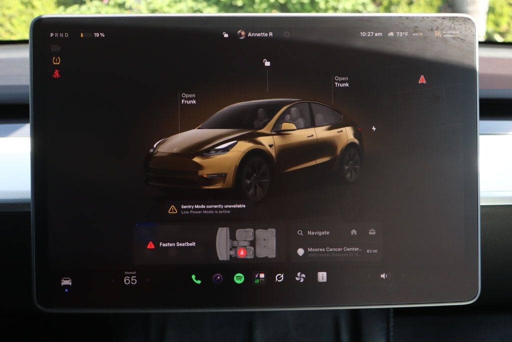 Used 2025 Tesla Model Y Long Range RWD image 25