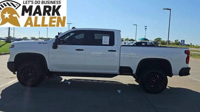 Used 2025 Chevrolet Silverado 2500 ZR2 w/ Technology Package AWD/4WD image 5
