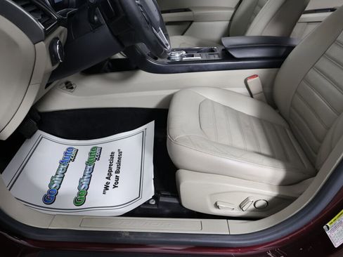 Used 2017 Ford Fusion SE w/ Fusion SE Technology Package image 13
