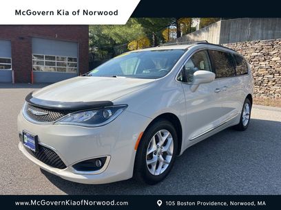 Used 2017 Chrysler Pacifica Touring-L w/ Tire & Wheel Group