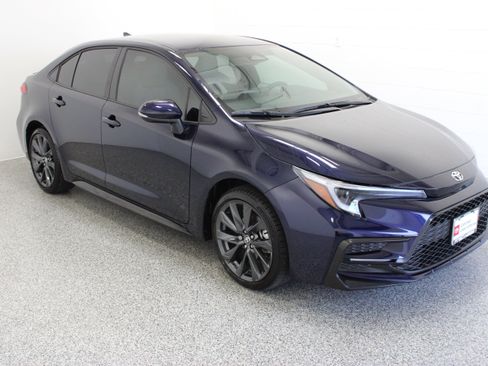 Certified 2026 Toyota Corolla SE FWD image 4