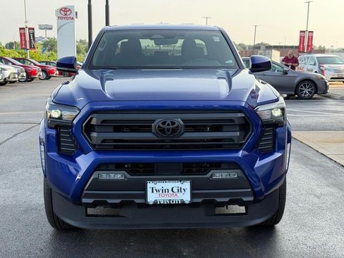 Certified 2025 Toyota Tacoma SR5 image 10