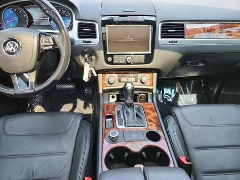 Used 2012 Volkswagen Touareg VR6 AWD/4WD image 20