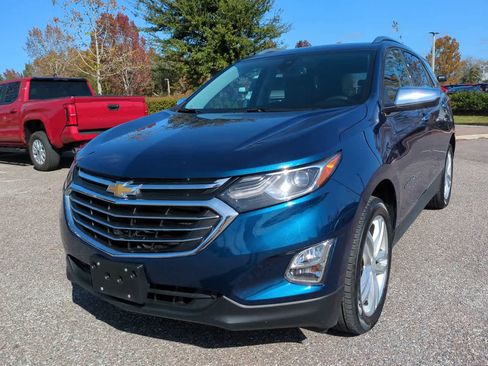 Used 2021 Chevrolet Equinox Premier image 2