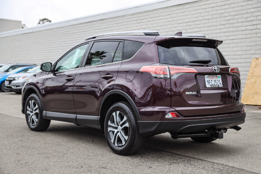 Used 2017 Toyota RAV4 LE w/ Carpet Mat Package FWD image 4
