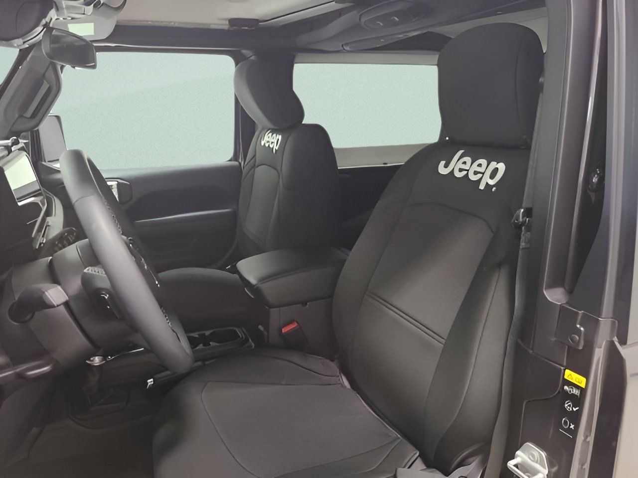 Used 2025 Jeep Wrangler Sport AWD/4WD image 16