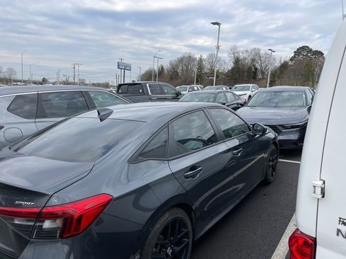 Used 2024 Honda Civic Sport image 7