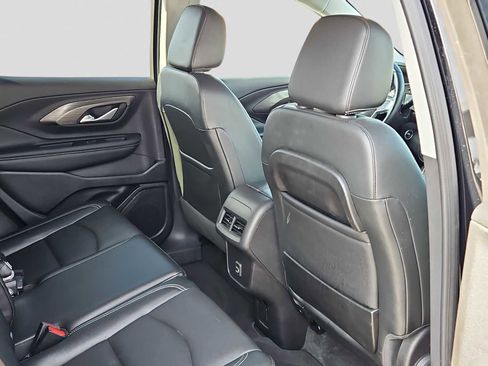 Used 2024 GMC Terrain SLT image 16