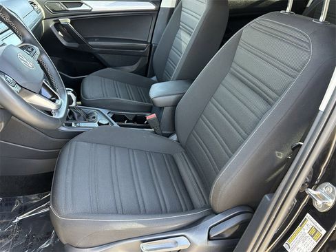 Used 2024 Volkswagen Tiguan S image 28