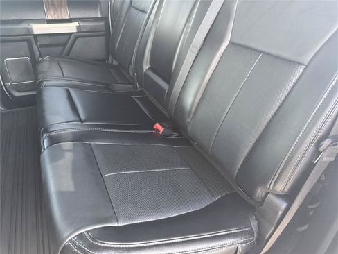 Used 2019 Ford F150 Lariat w/ Equipment Group 502A Luxury AWD/4WD image 33