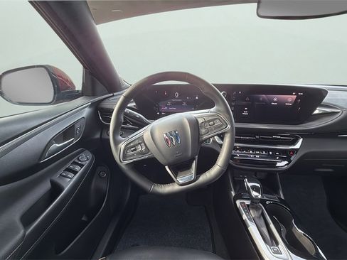 Used 2025 Buick Envista Avenir image 17