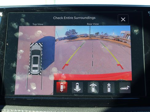 New 2026 Chrysler Pacifica Limited w/ Uconnect Theater Family Group image 29