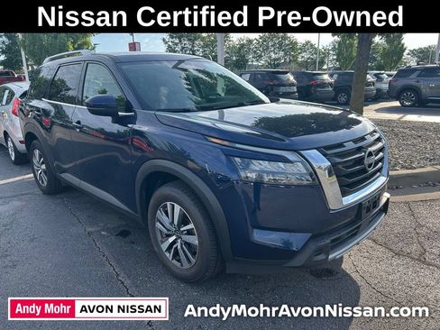 Certified 2025 Nissan Pathfinder SL FWD image 1