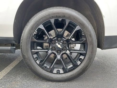Used 2024 Chevrolet Suburban High Country image 46