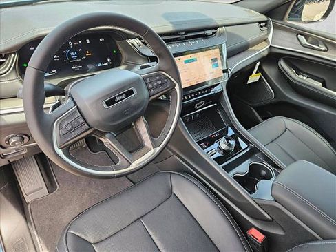 New 2026 Jeep Grand Cherokee L Limited AWD/4WD image 3