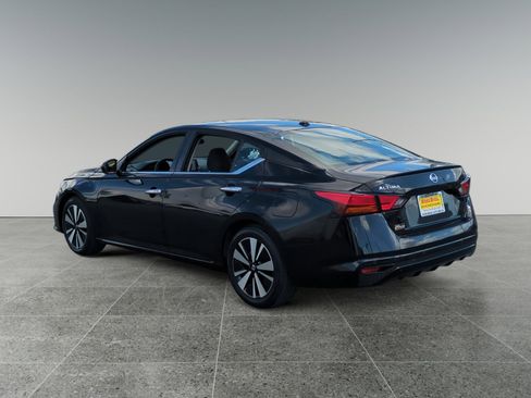 Used 2022 Nissan Altima 2.5 SV image 3