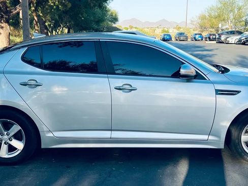 Used 2014 Kia Optima LX image 4