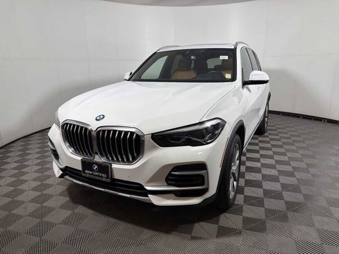 Certified 2023 BMW X5 xDrive40i w/ Premium Package image 3