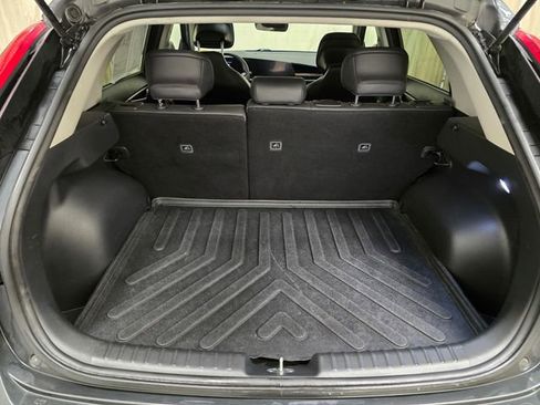 Used 2023 Kia Niro EX Touring image 35