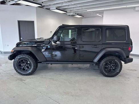 Used 2023 Jeep Wrangler Unlimited w/ Cold Weather Group image 6