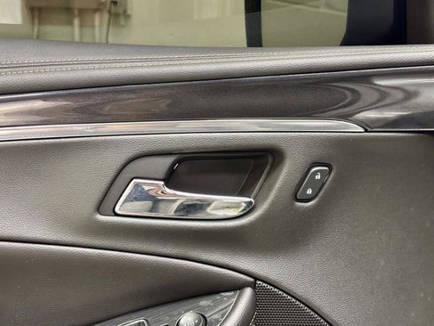 Used 2019 Chevrolet Impala LT FWD image 14