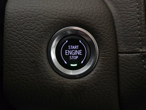 Used 2023 GMC Yukon XL Denali image 41