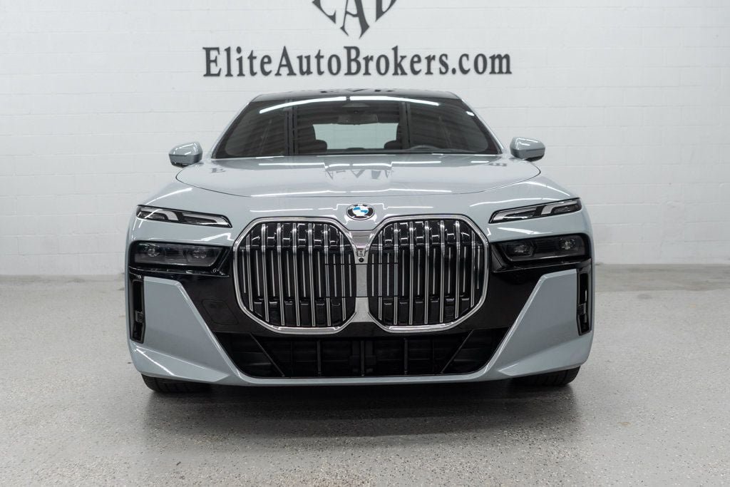 Used 2026 BMW 740i xDrive AWD/4WD image 3