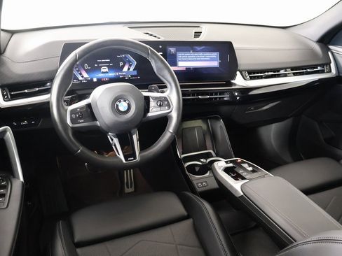 Used 2025 BMW X2 xDrive28i image 2