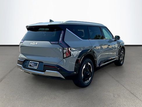 New 2026 Kia EV9 Land AWD/4WD image 7