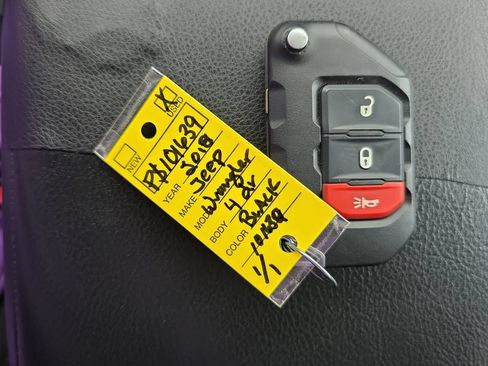 Used 2018 Jeep Wrangler Unlimited Sport S AWD/4WD image 23